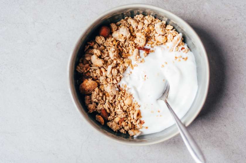 Yogurt with granola