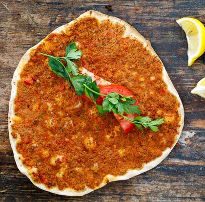 Lahmacun sade