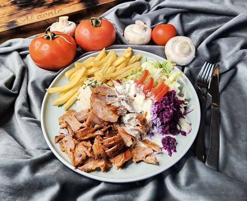 Kebab plate, rice/fries