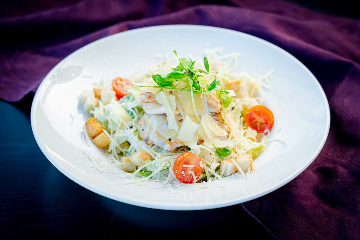 Caesar Salad with Chicken Fillet