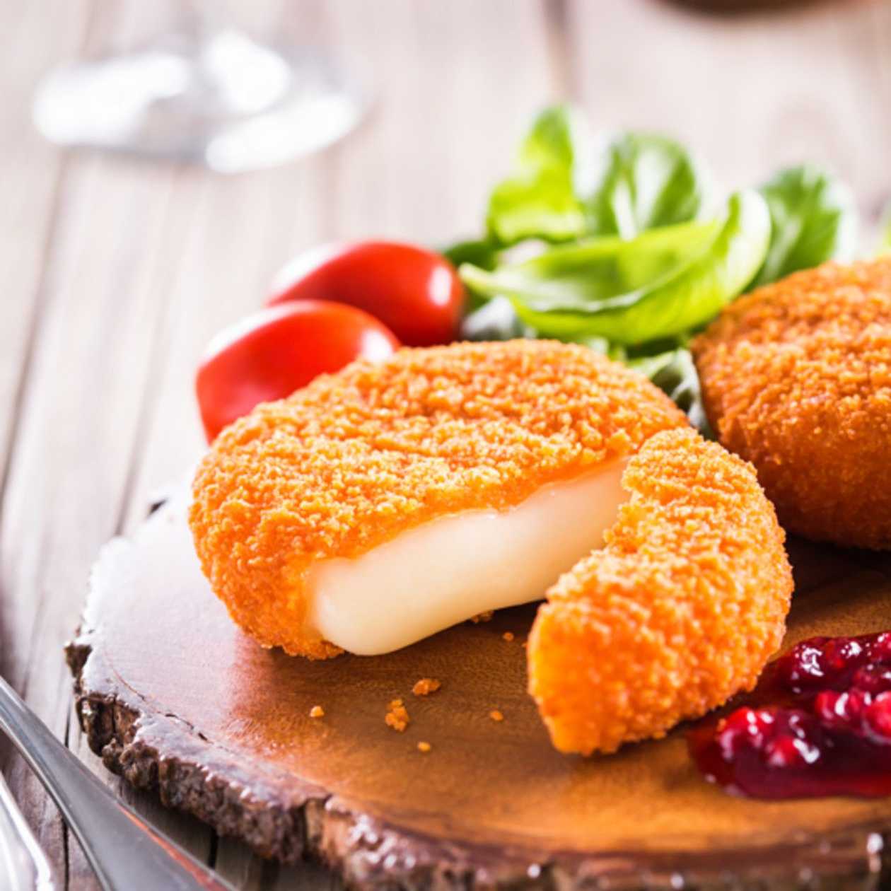Grilled camembert with cranberries