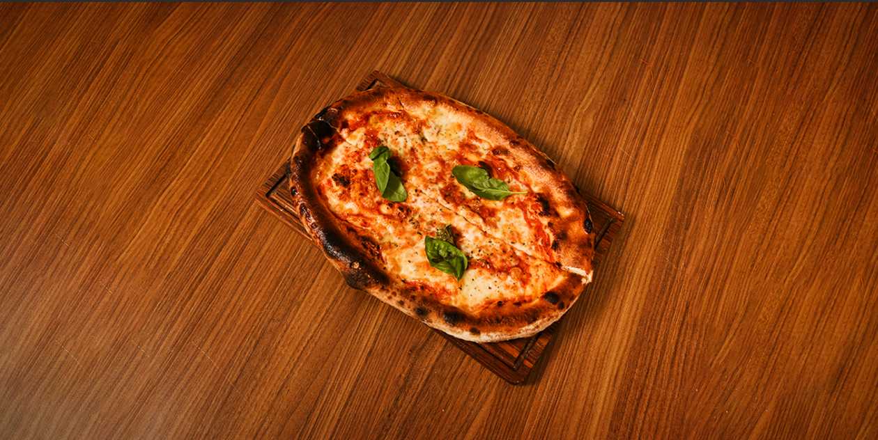 La Margherita Pizza
