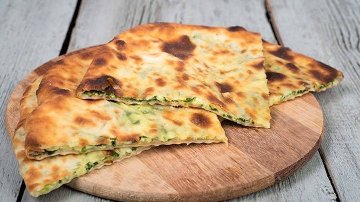 Hačapuri ar sieru un spinātiem 600 g