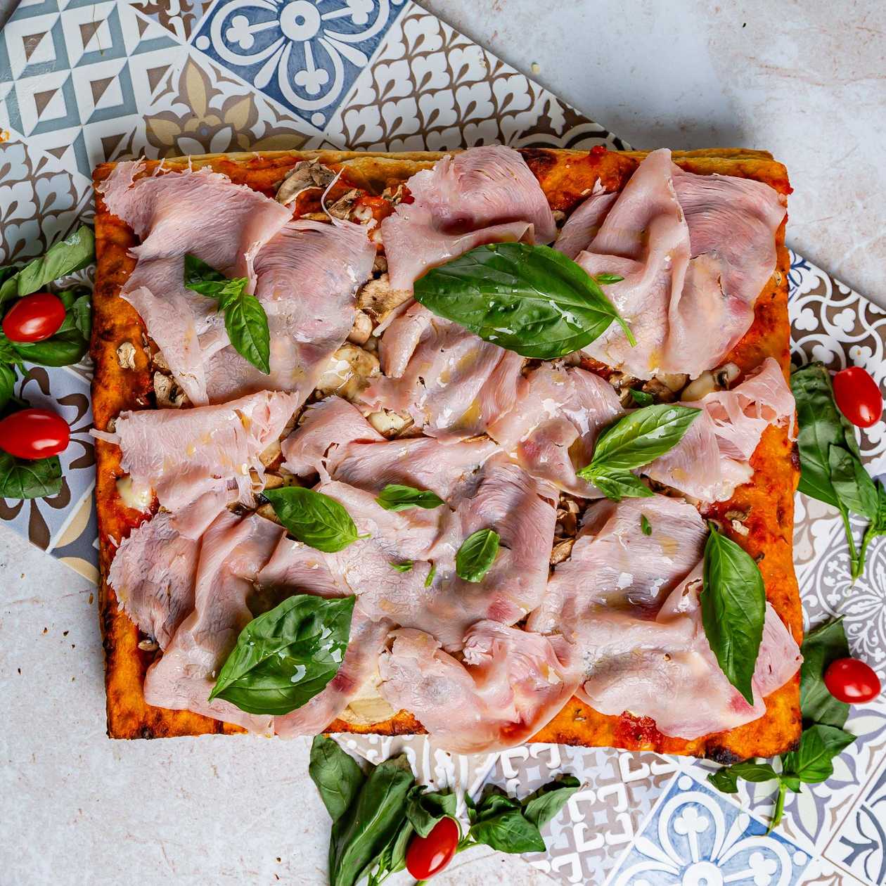 Pizza Funghi e Cotto