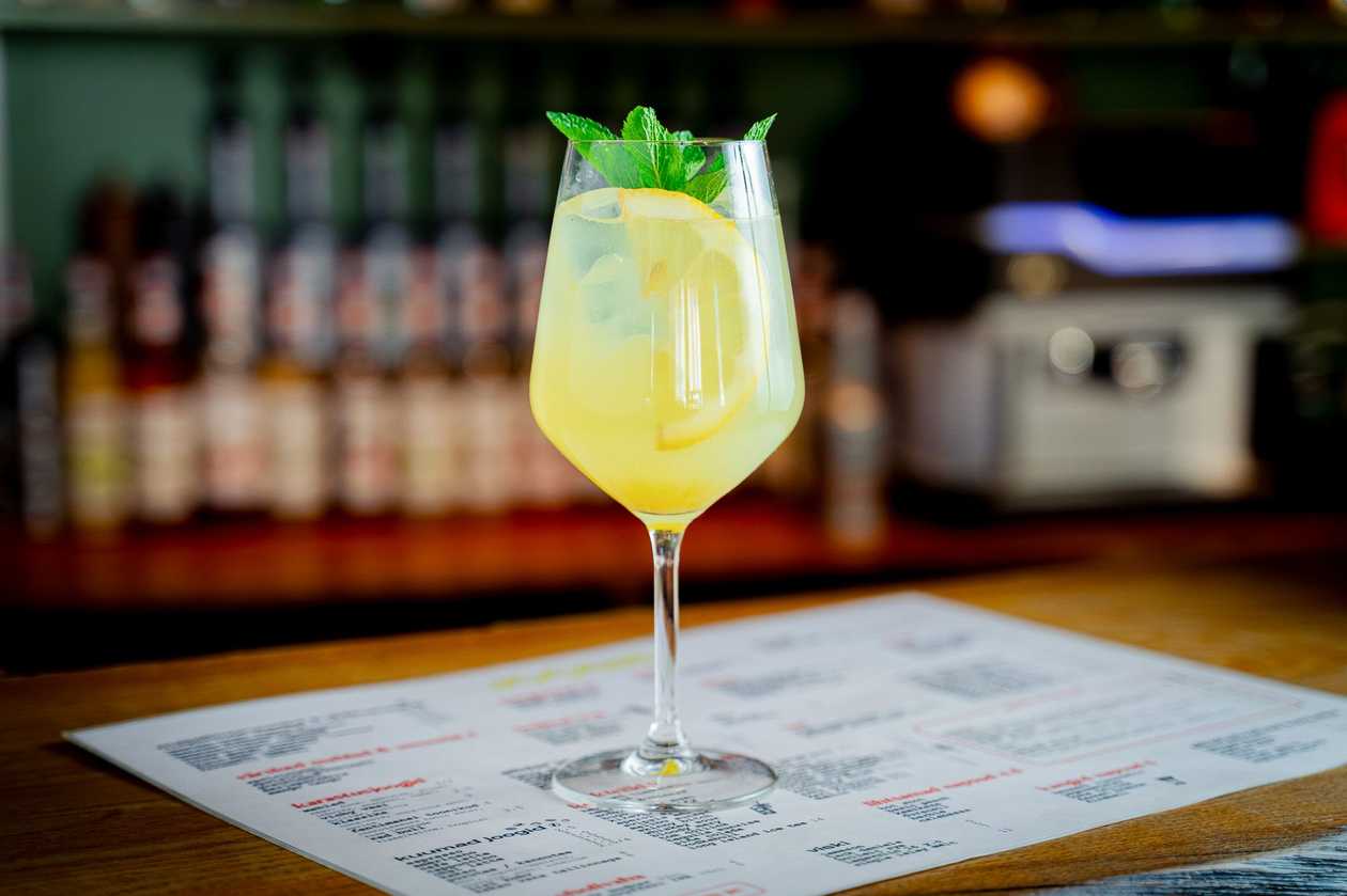 Herman's Limoncello Spritz