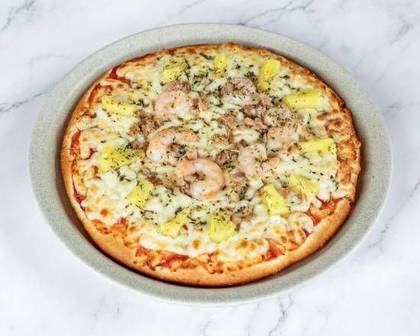 Medium Hawaiian Pizza