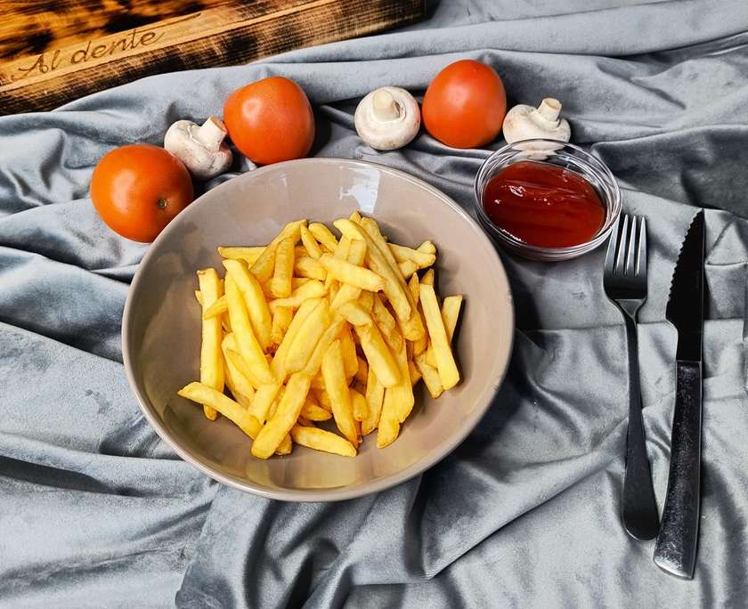 Fries with ketchup