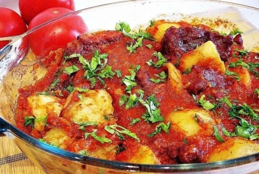 Cartofi cu ajvar și usturoi