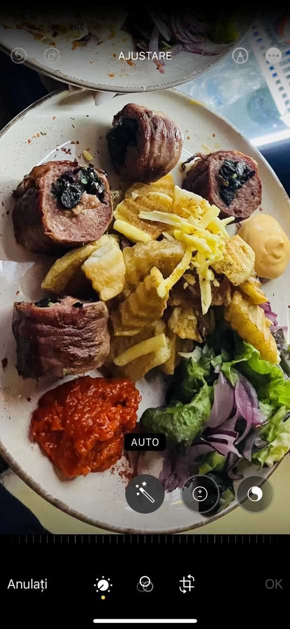 Pljeskavica umplută cu hribi