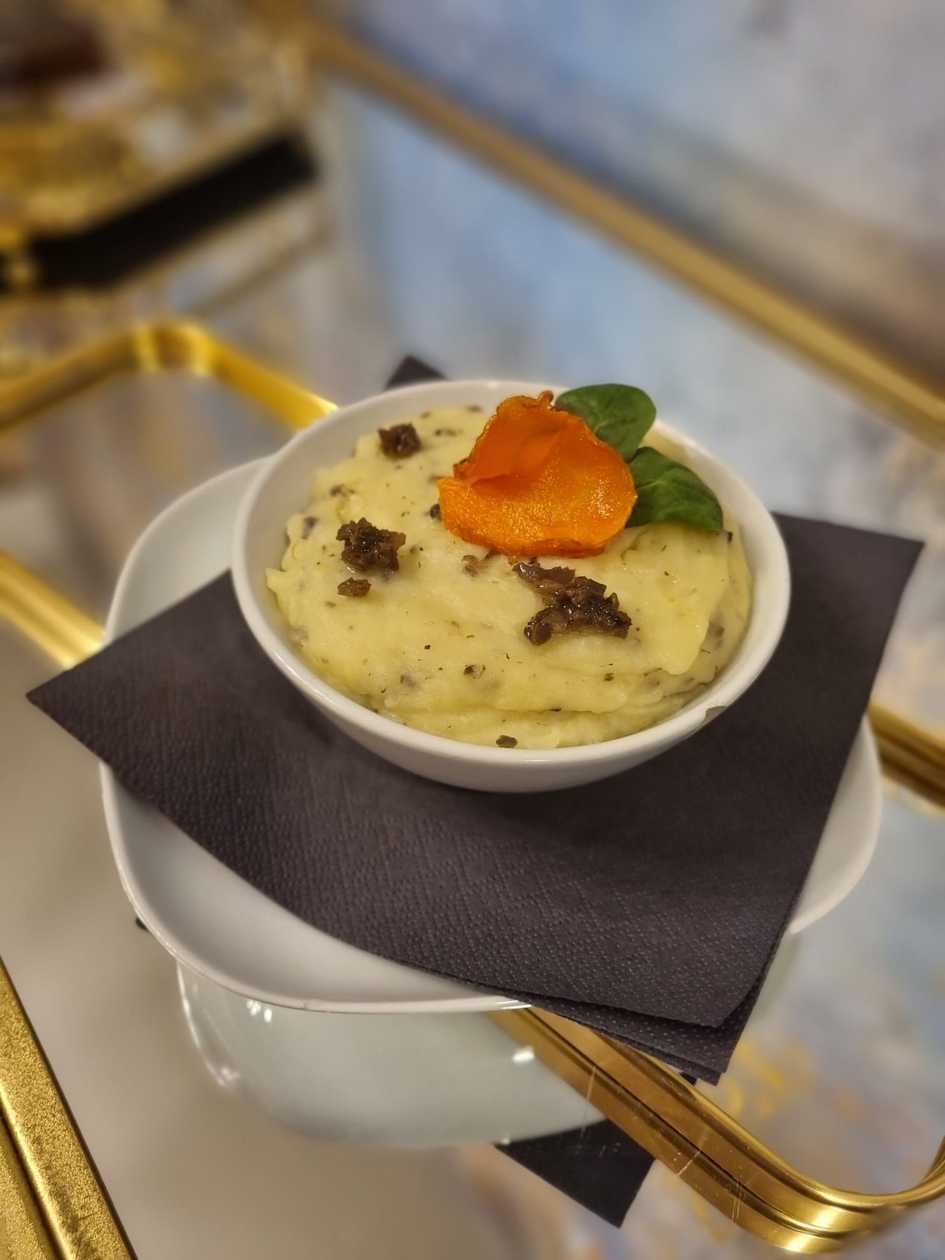 Puree with truffles