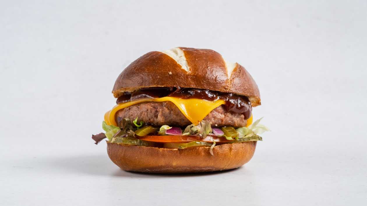Bacon BeyondMeat burger