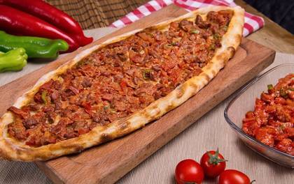 Qıymalı pide