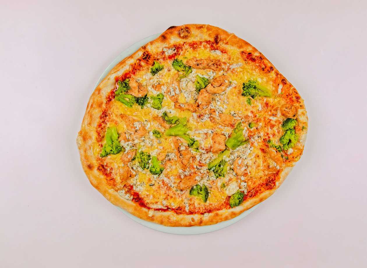 Pizza broccoli