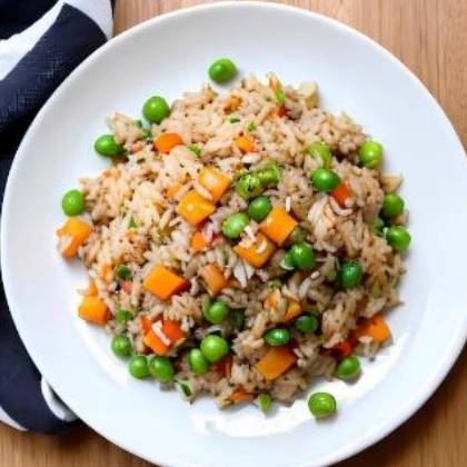 Peas (Minji) with Rice or Chapati