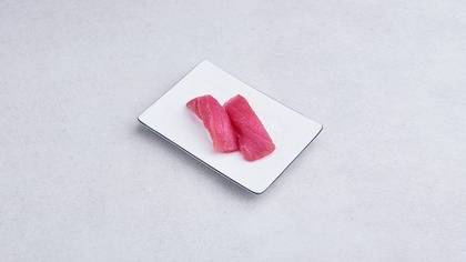 S13. Tuna nigiri