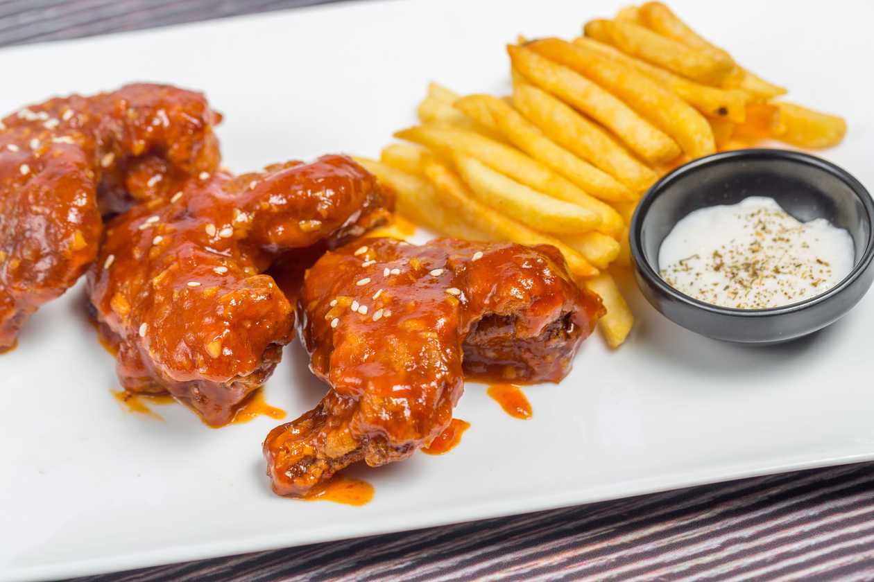 Buffalo Spicy Wings with Chips