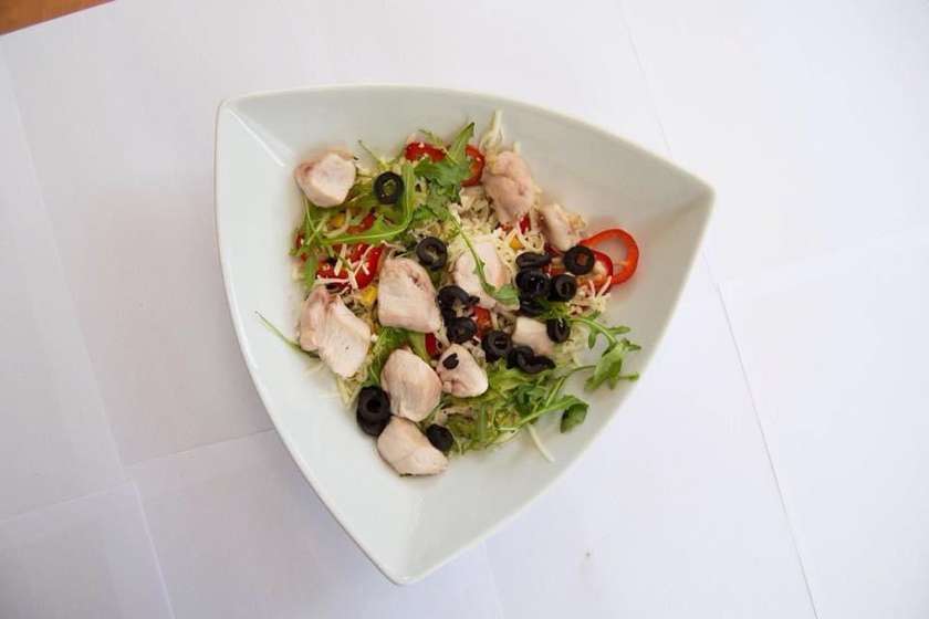 Salată cu pui