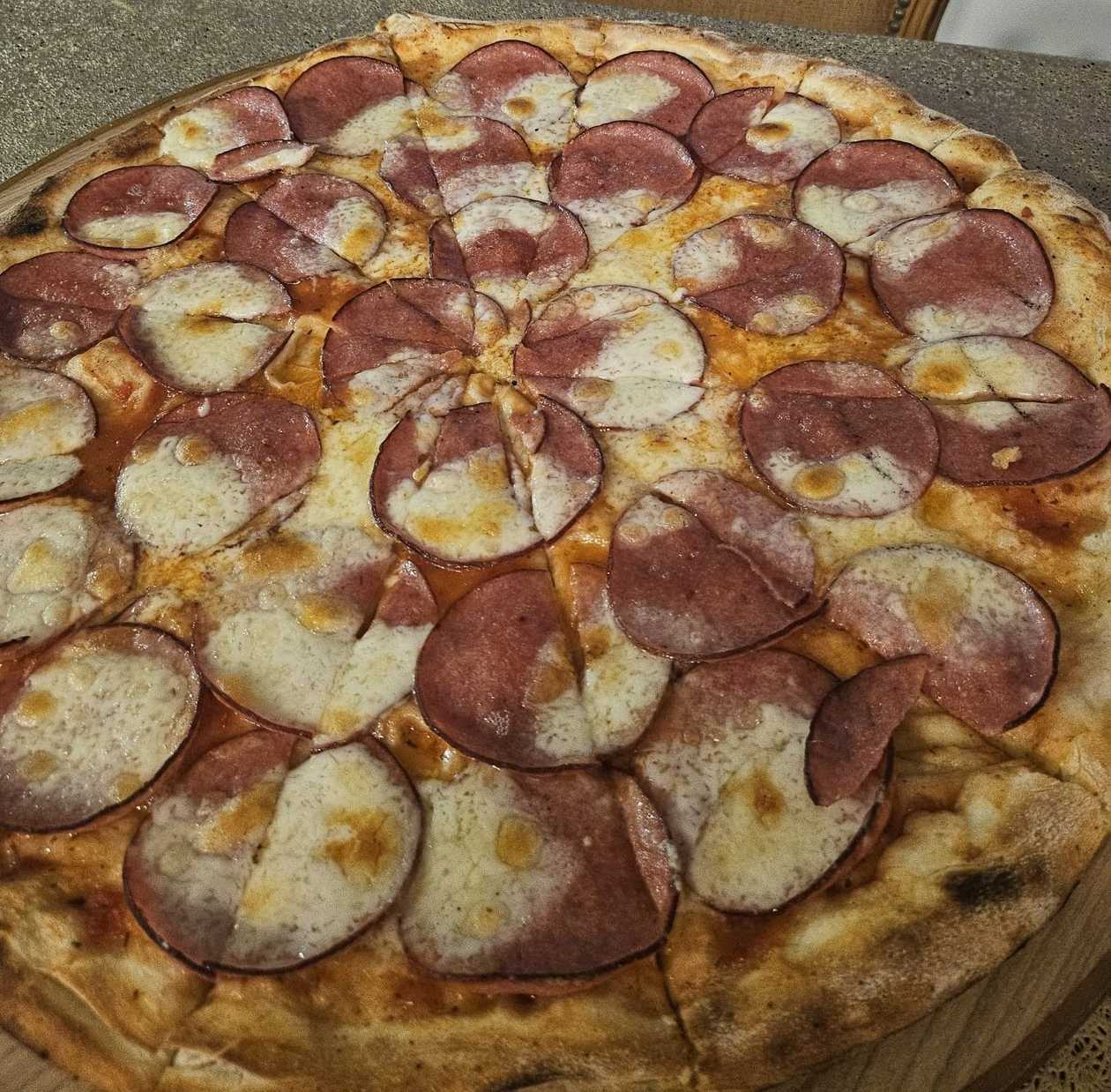 Pizza salami