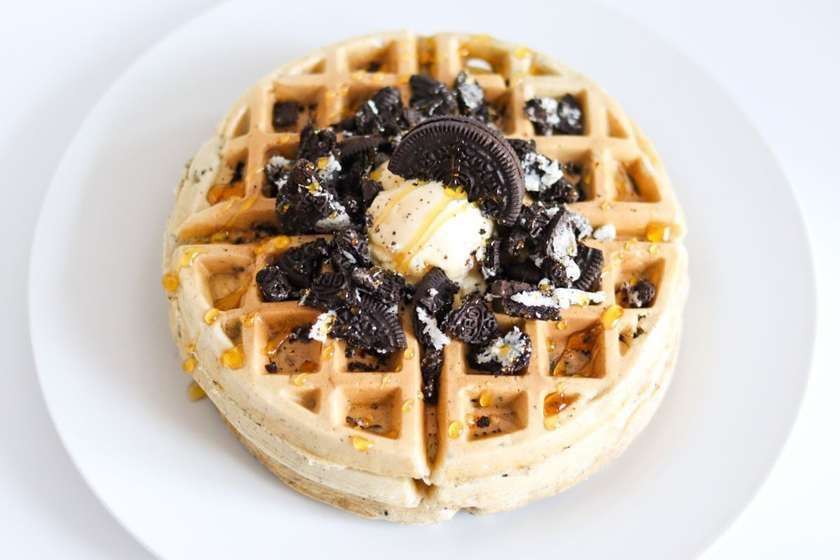 Oreo White Chocolate (Cro-Waffles)