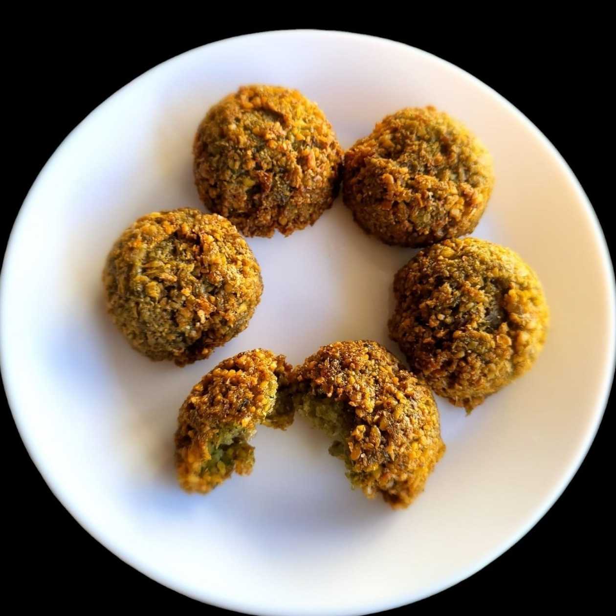 5 PEÇAS BOLO DE FALAFEL