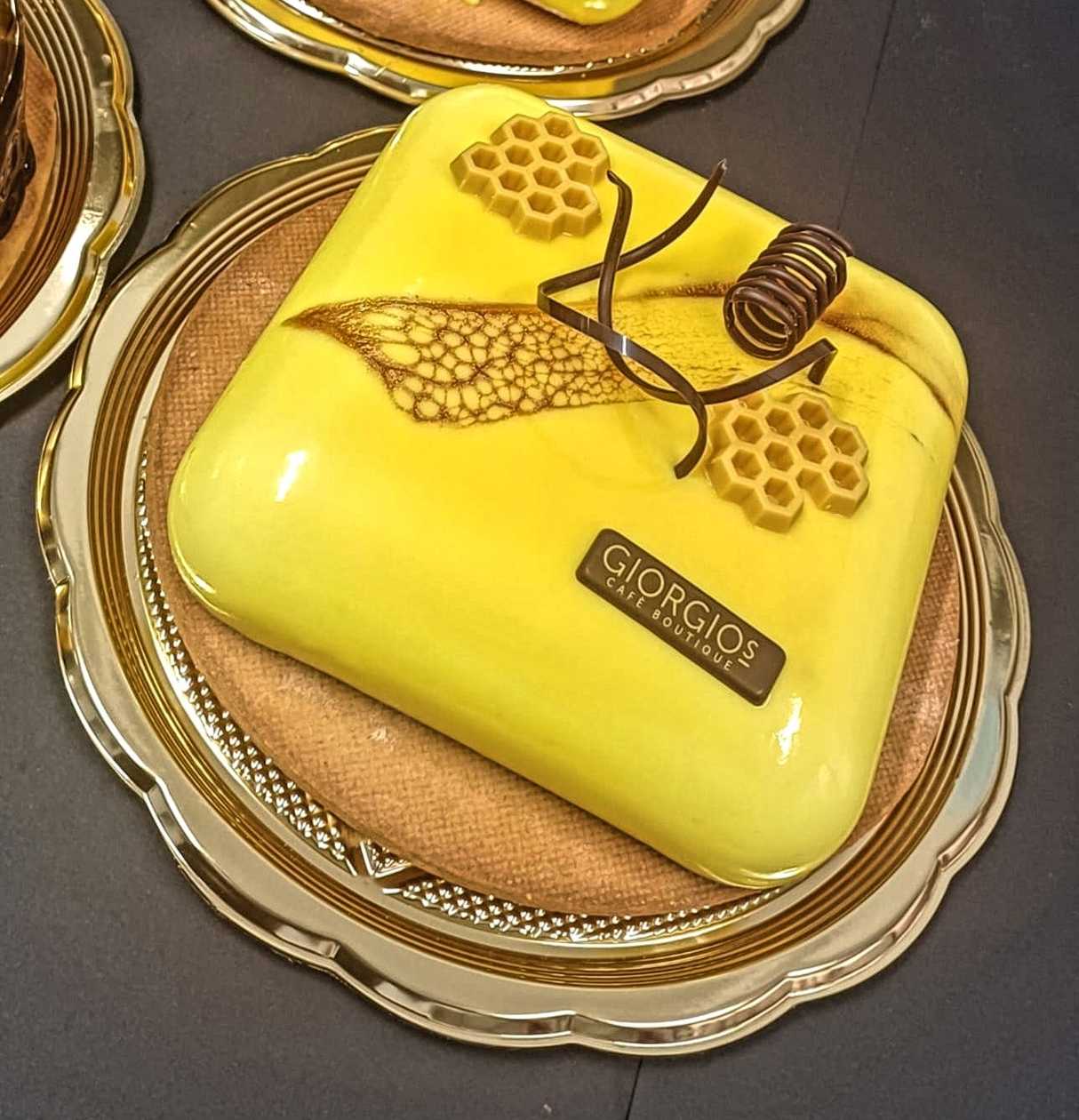White Chocolate, Lemon & Apricot Cake