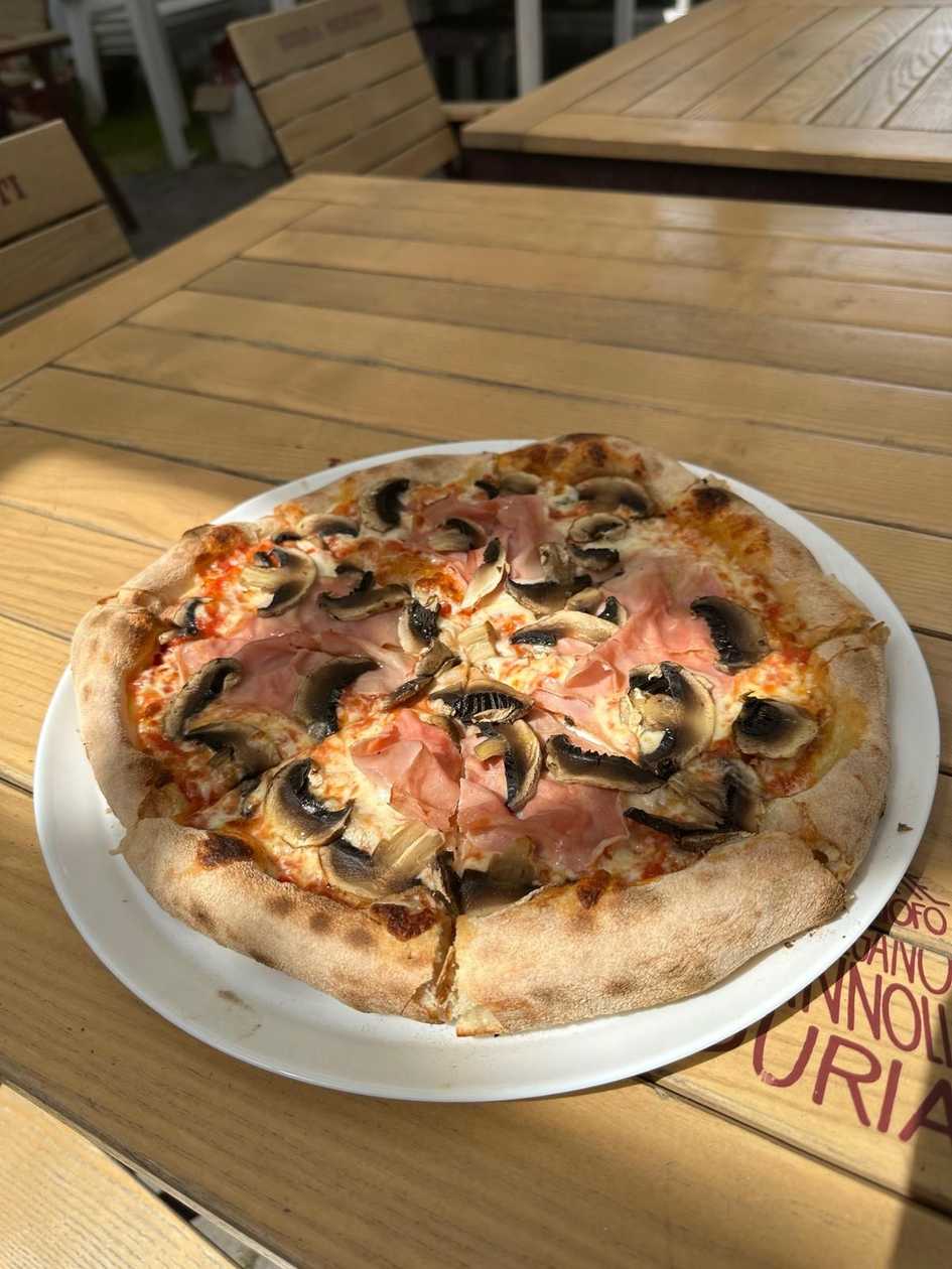 Pizza cotto e funghi