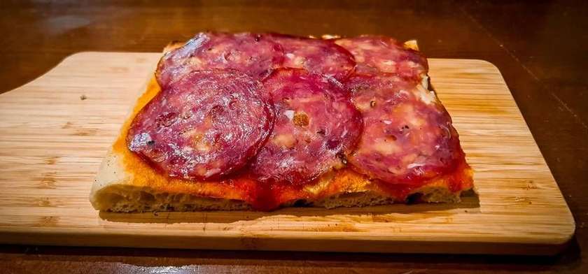 Pizza Salame Napoli Al Taglio