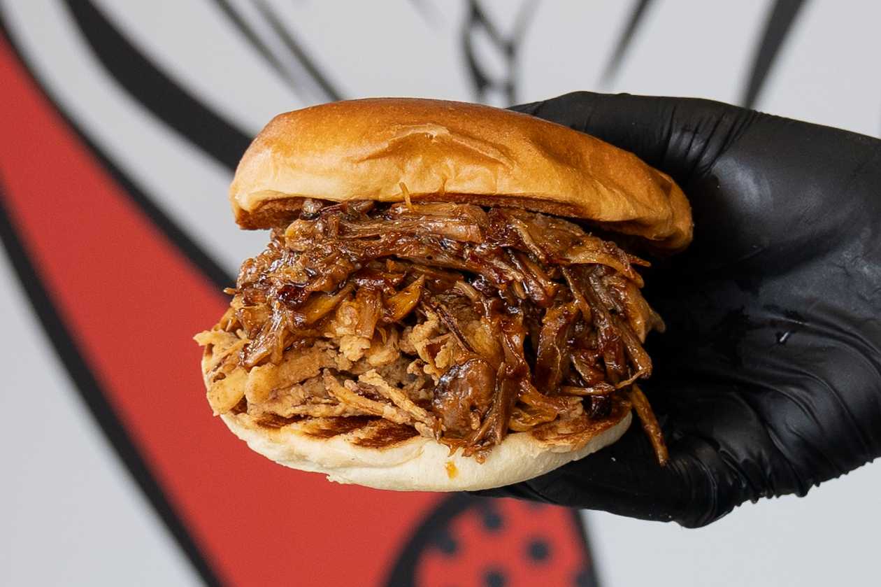 Hickory Hog Burger 🐖🔥🍔