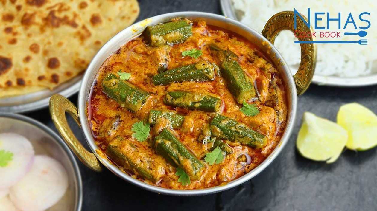Bhindi Masala (Ryż / butter naan)