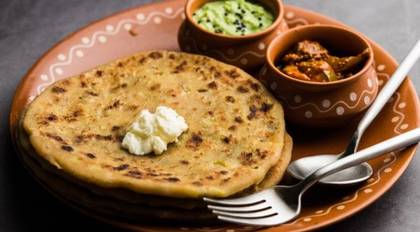 Aloo Paratha (with Curd)
