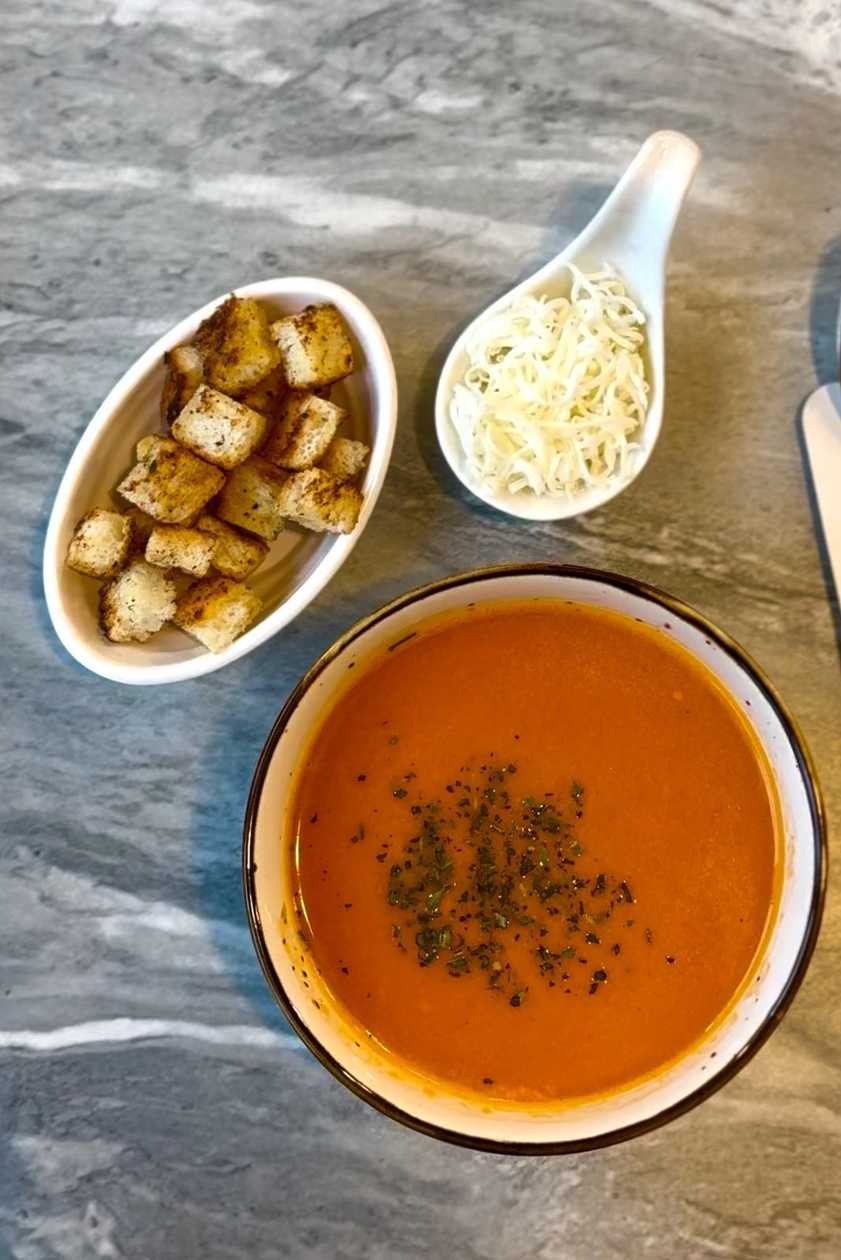 Qaymaqlı Pomidor Şorbası