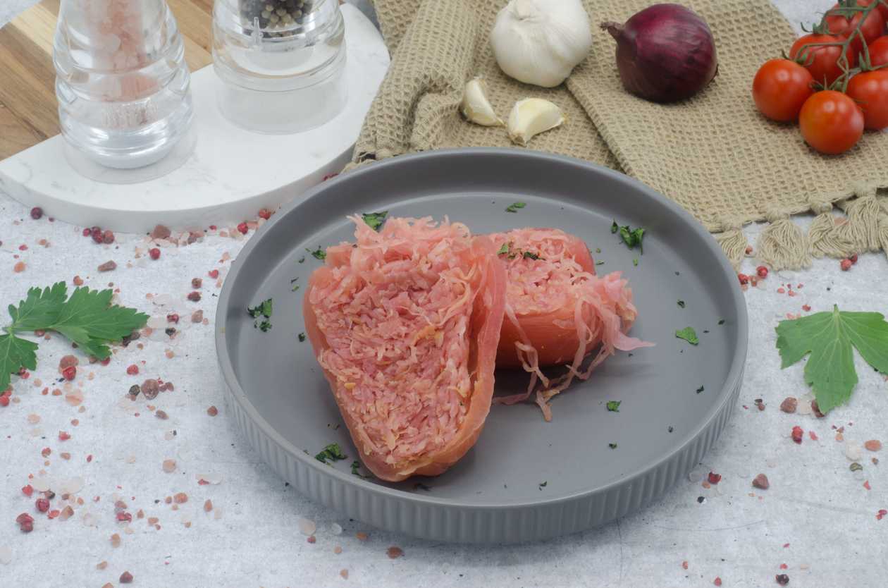 Pepper salad with cabbage