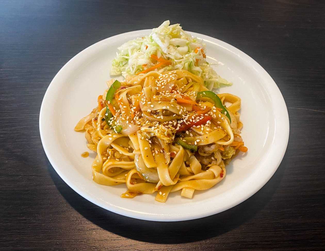 15 Pasta with chicken in spicy sauce