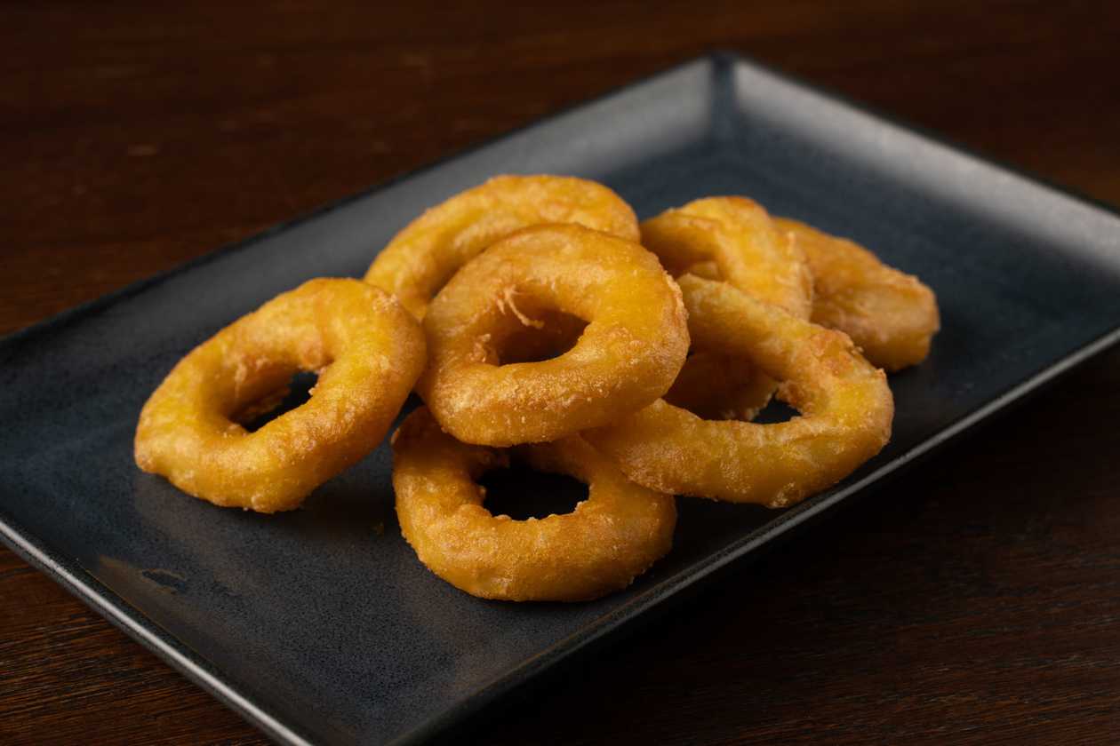 Squid rings with sauce