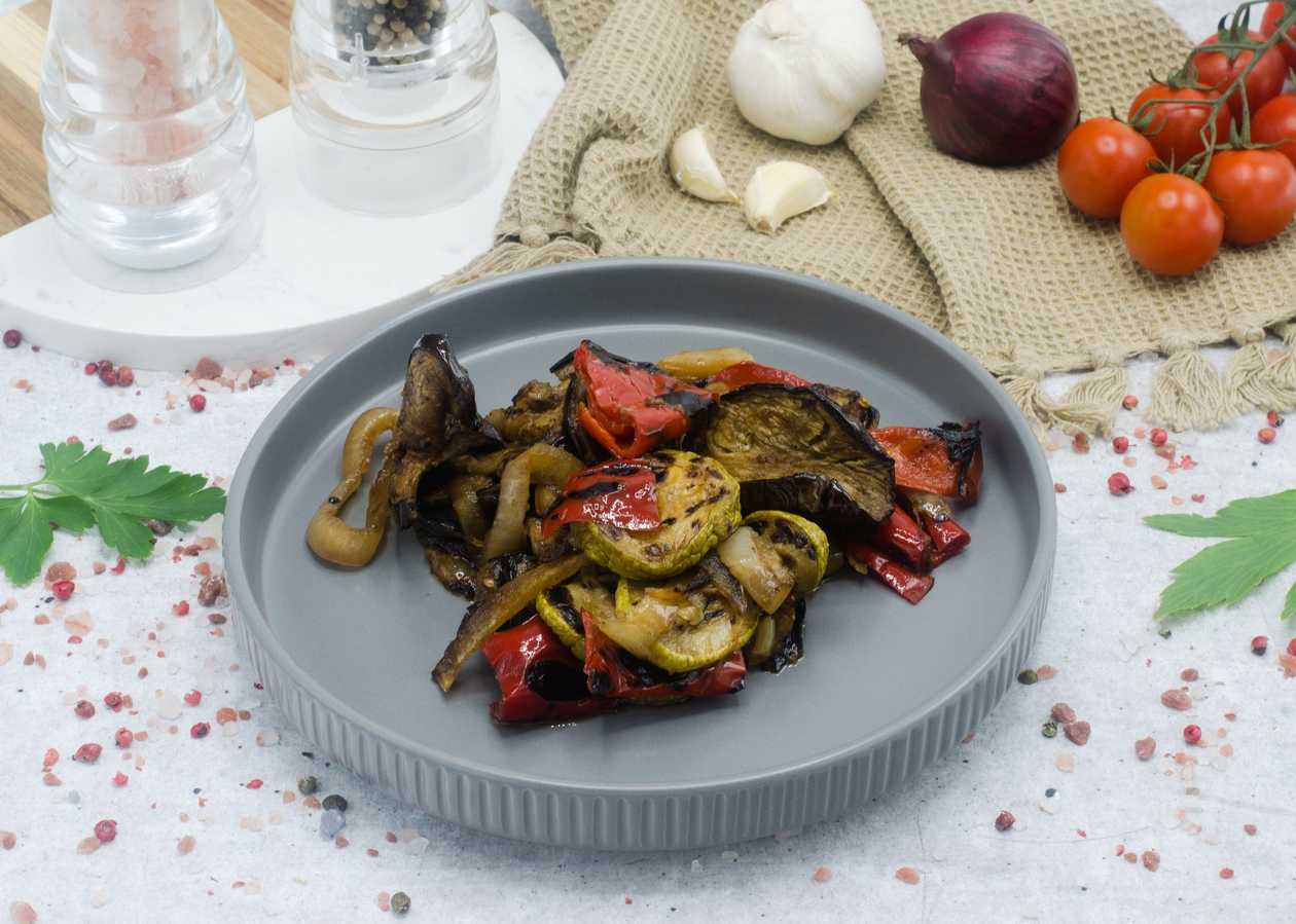 Grilled vegetables with aromatic dressing