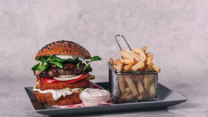 Tri Power + fries, dip and drink of your choice