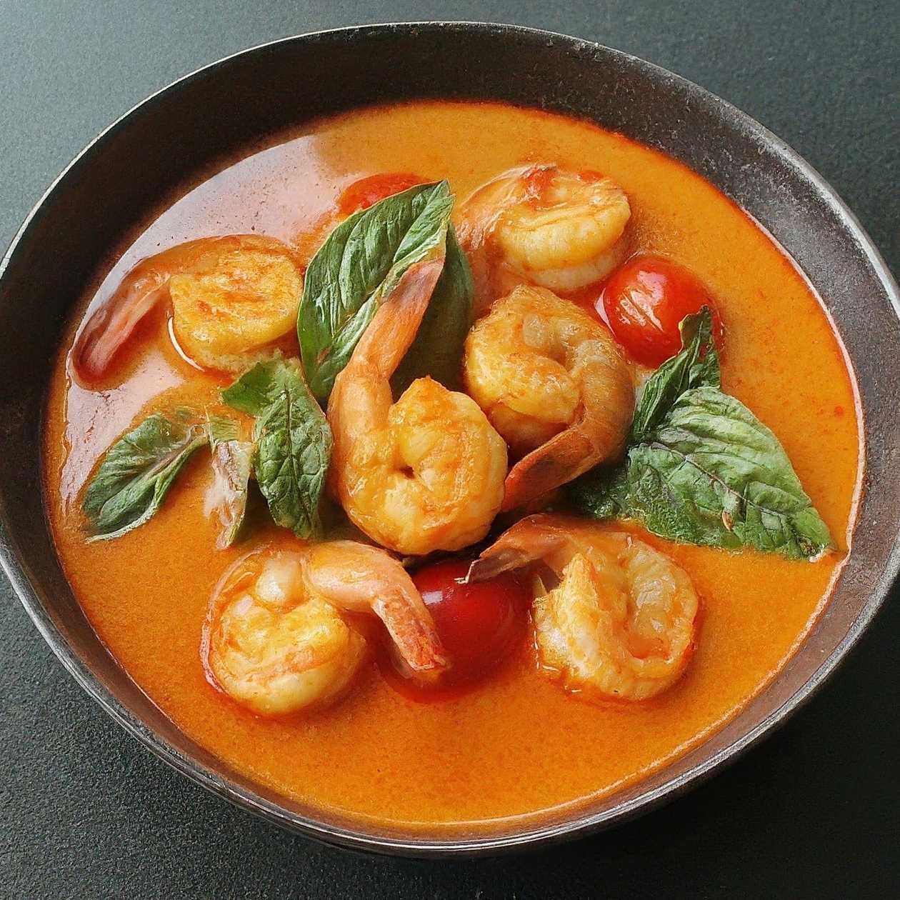113.Prawns red curry
