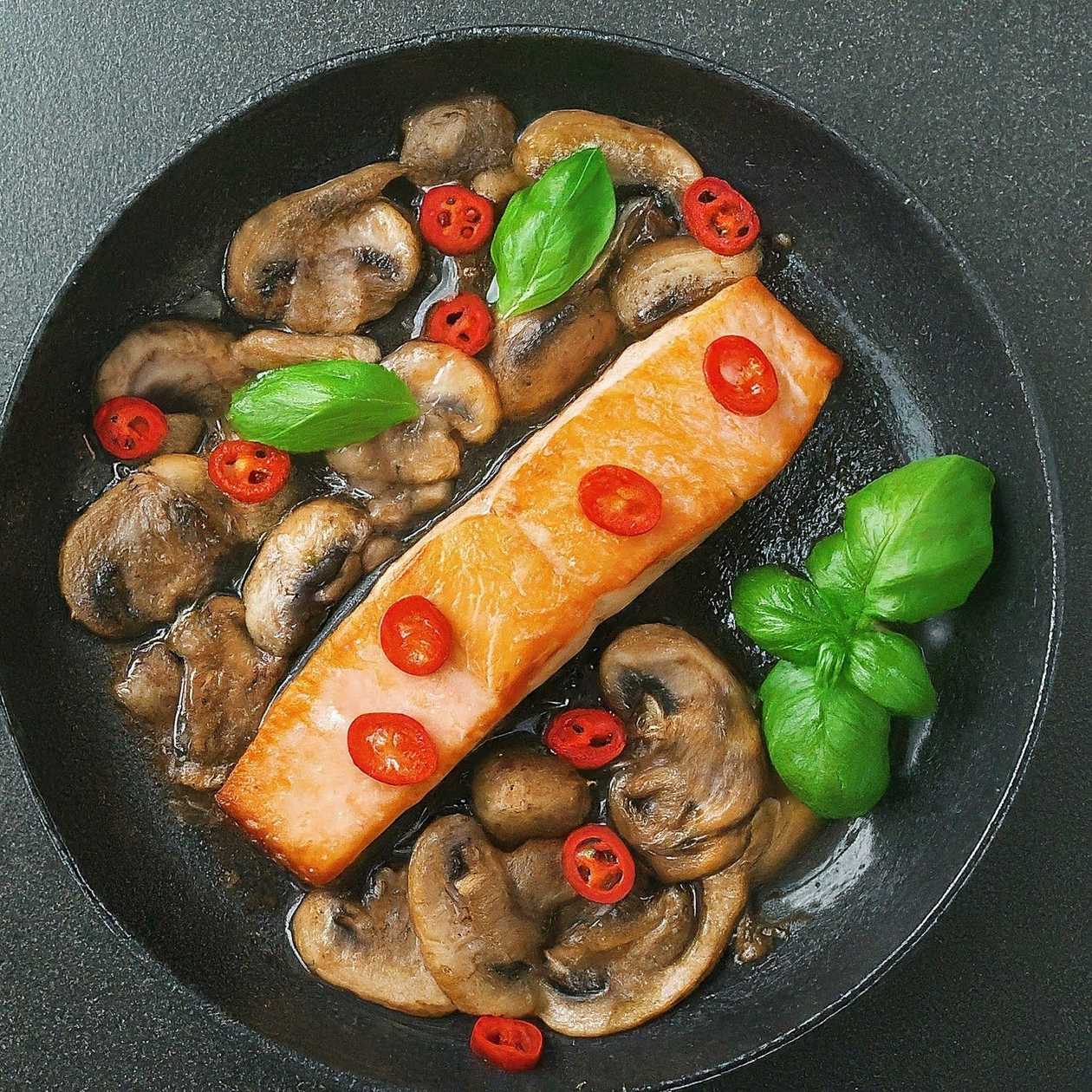 120.Salmon basil