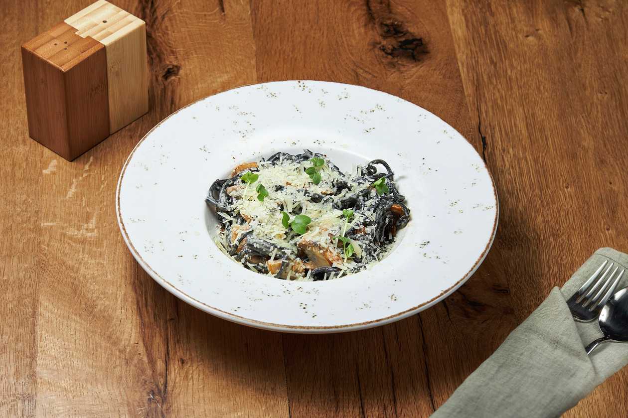 Pasta with Mushrooms And Bechamel