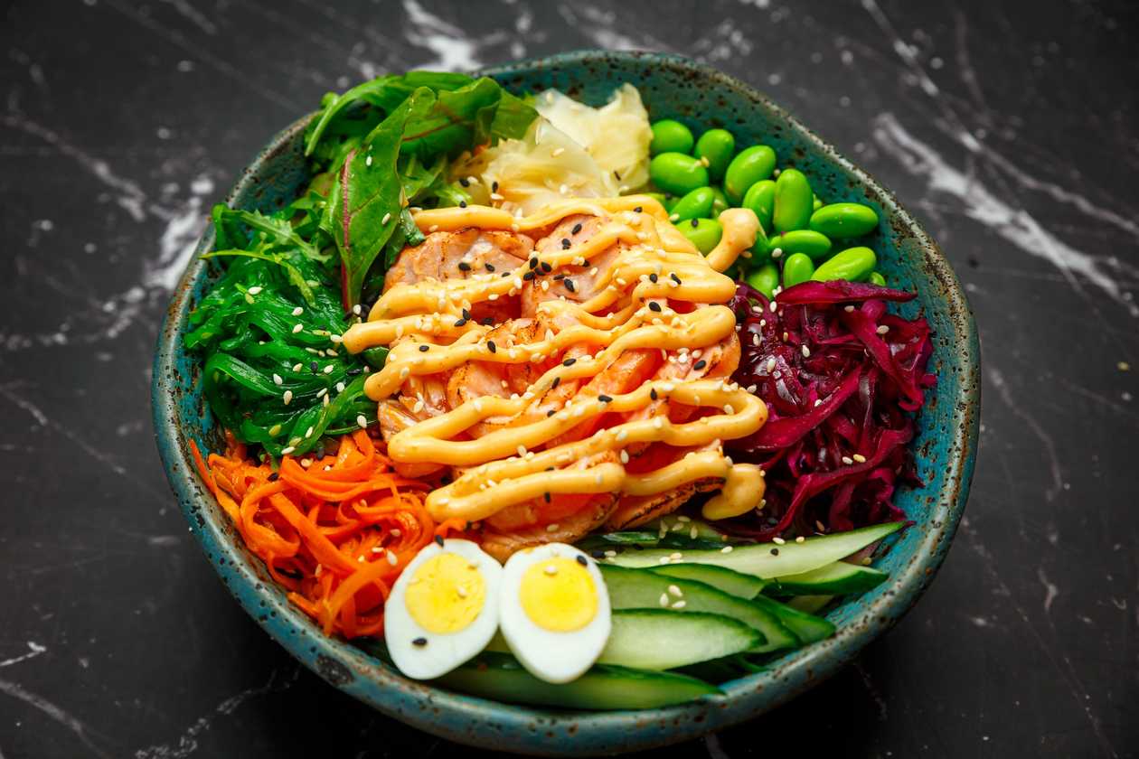 Poke Bowl with burnt salmon