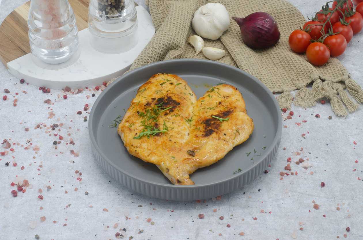 Aromatic grilled chicken breast