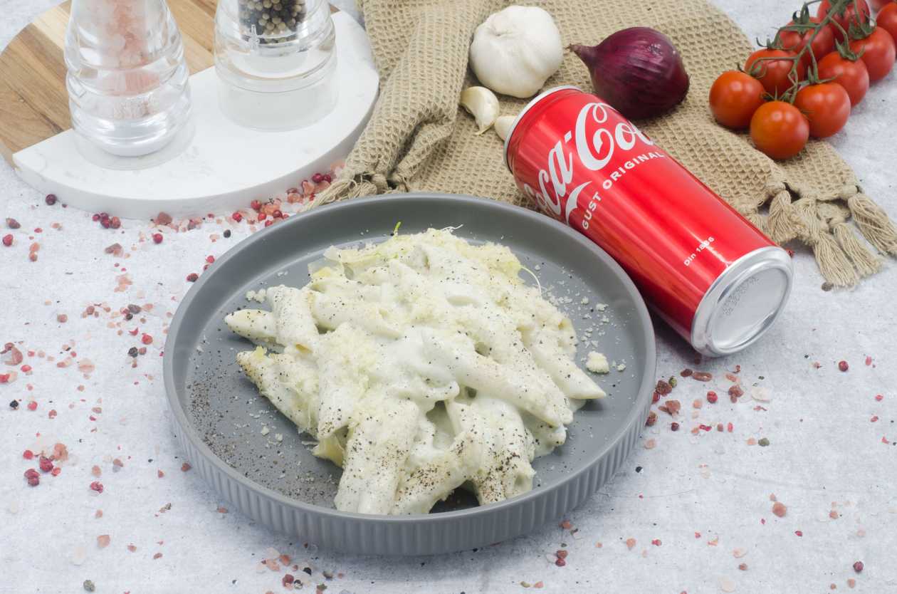 Penne quattro formaggi,Coca Cola