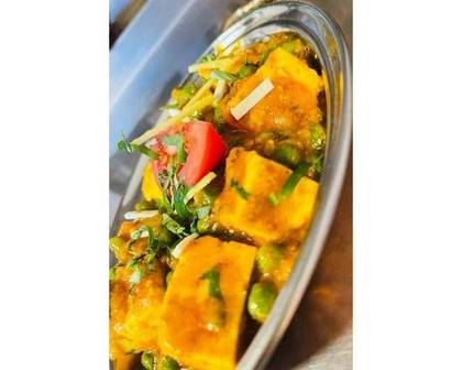 Matar Paneer