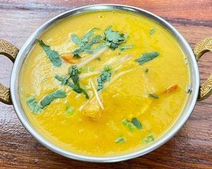 Shrimp Curry Cooked with Coconut Milk