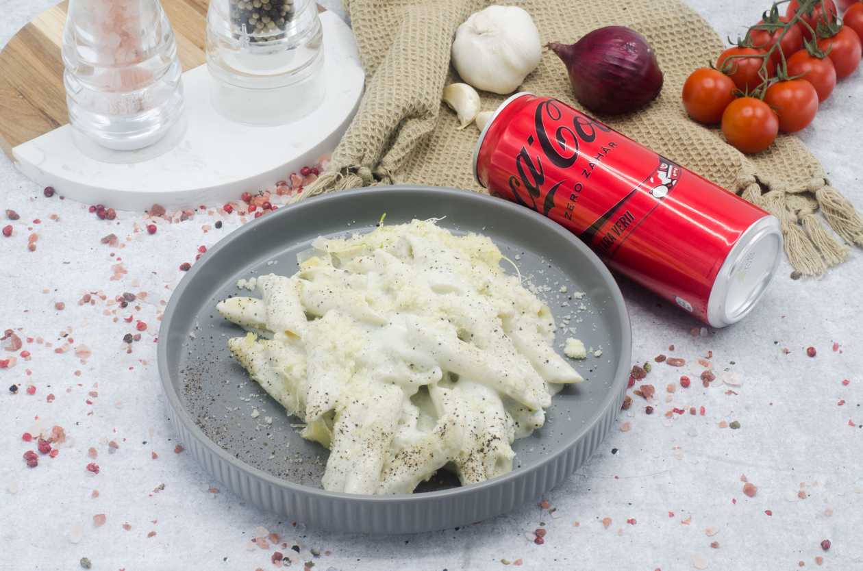 Penne quattro formaggi,Coca Cola zero