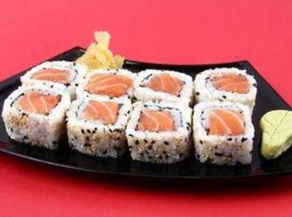 Uramaki Negi Sake