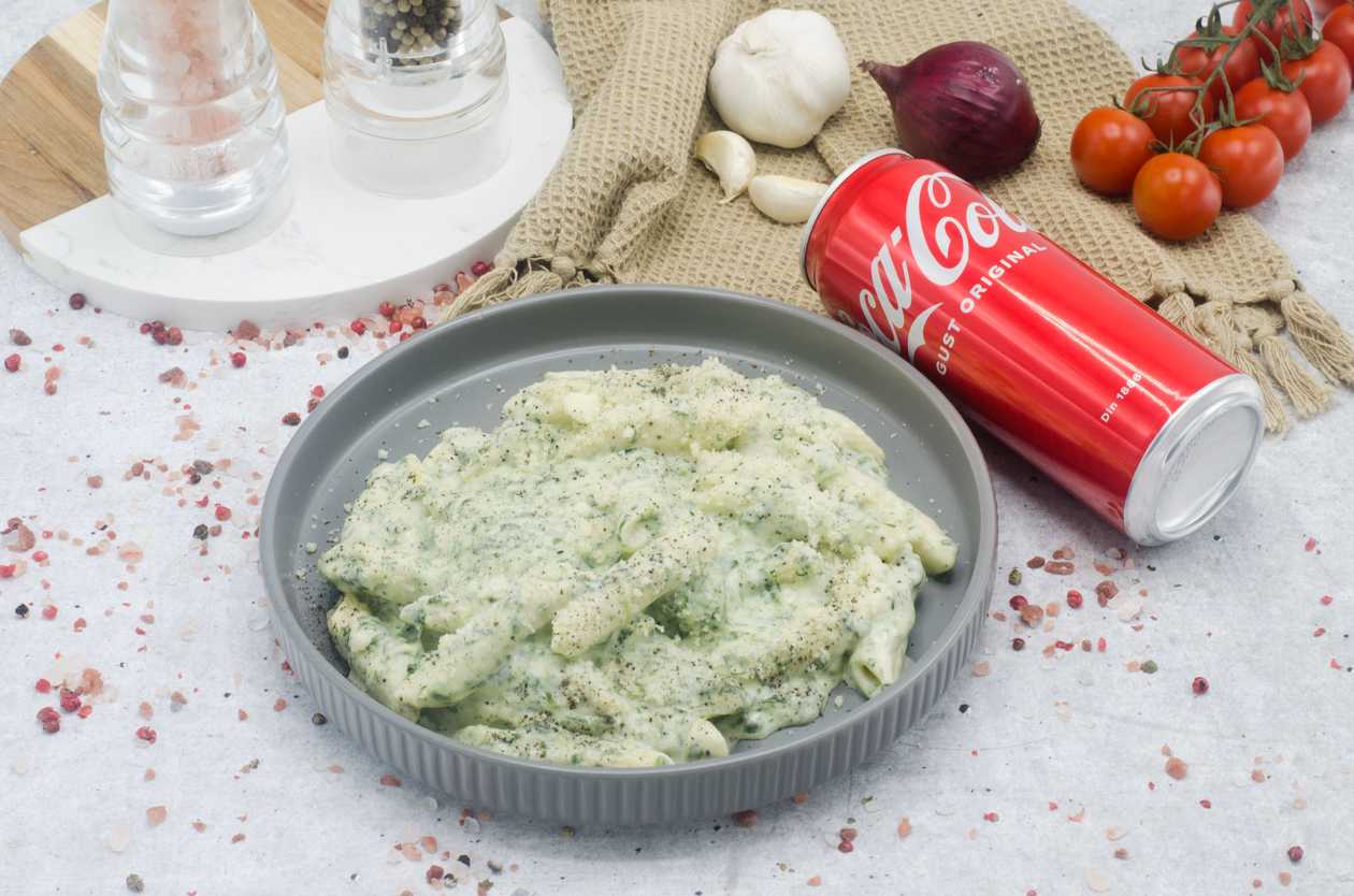 Penne cu gorgonzola si spanac,Coca Cola