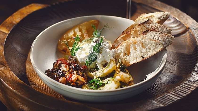 Stracciatella e Antipasto