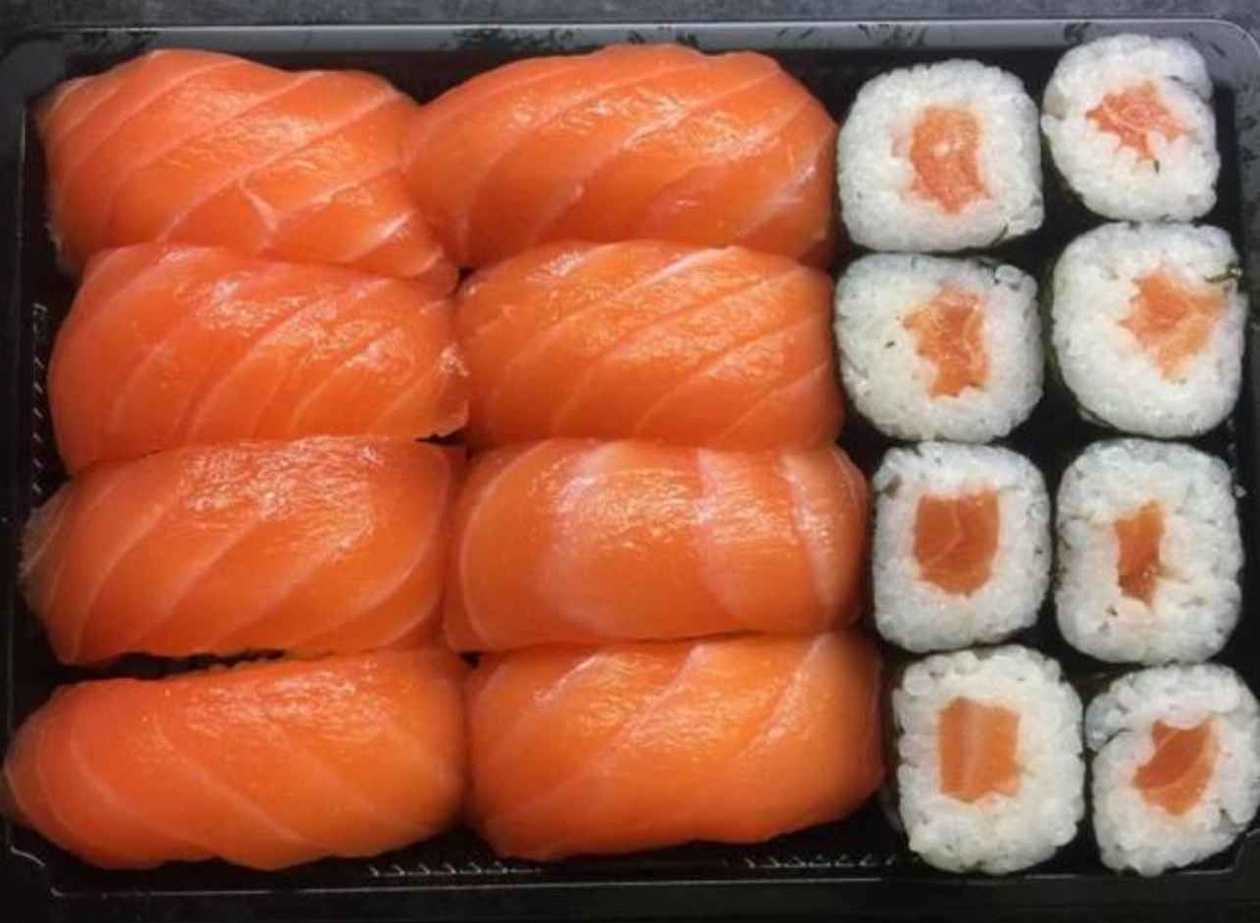 A18. 8 Nigiri e 8 Maki (16 peças)