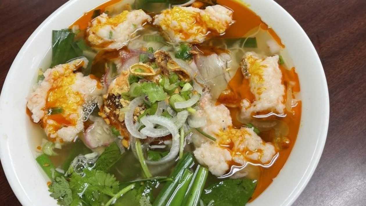 SP06 Shrimp Ball Soup